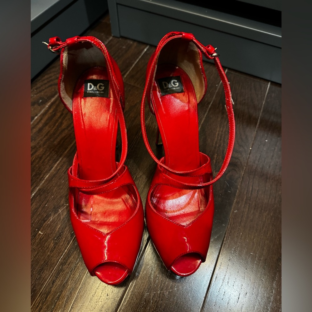 Dolce & Gabbana Red Patent Leather Pump